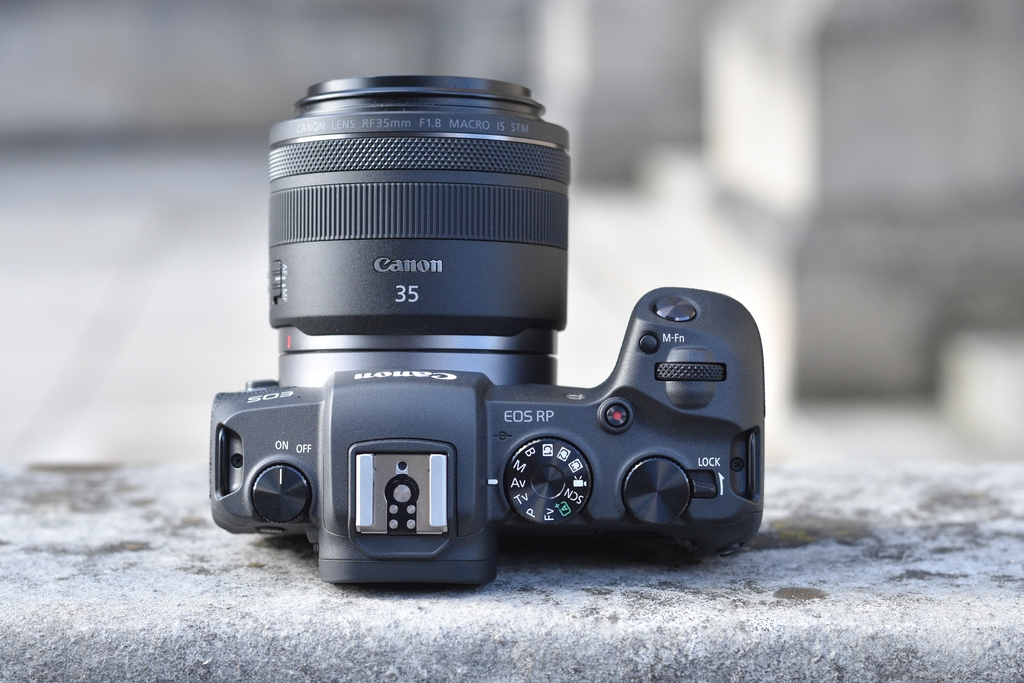 Canon EOS RP KIT RF 35mm f/1.8 Macro IS STM купить Минск